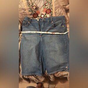Gloria Vanderbilt Shorts size 10